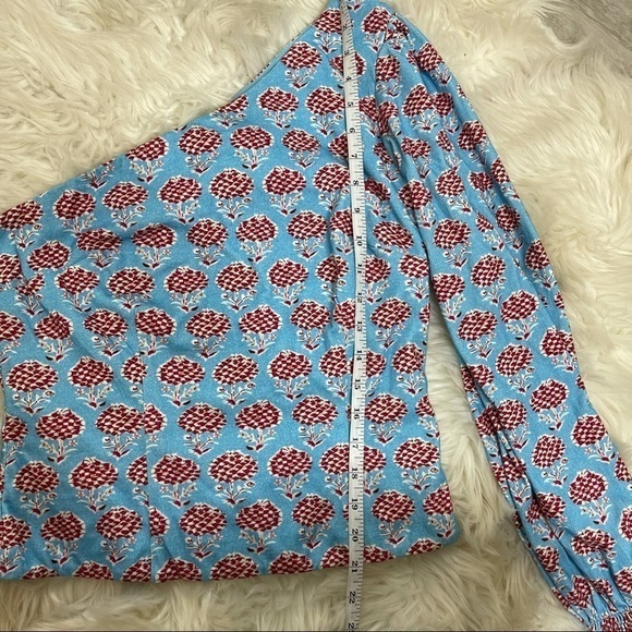 Puff-Sleeved One-Shoulder Blouse‎ Forever That Girl Anthropologie - Picture 6 of 10